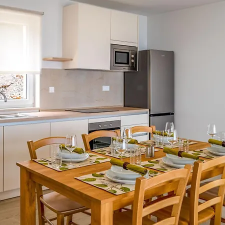 Apartment Vistas - Luxury